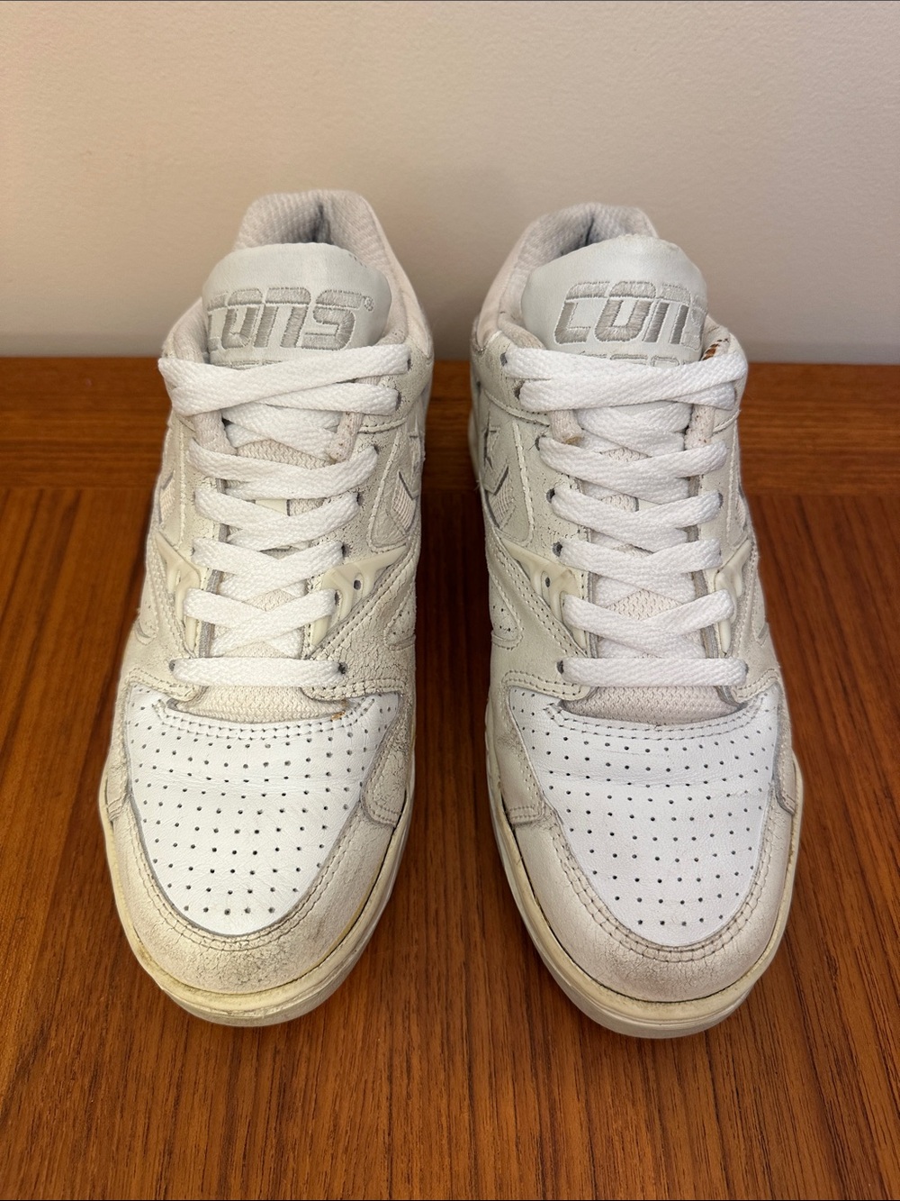 Vintage Converse Cons 5500 White Low-Top Leather Tennis Sneakers 6.5 w/ Box - Picture 3 of 8